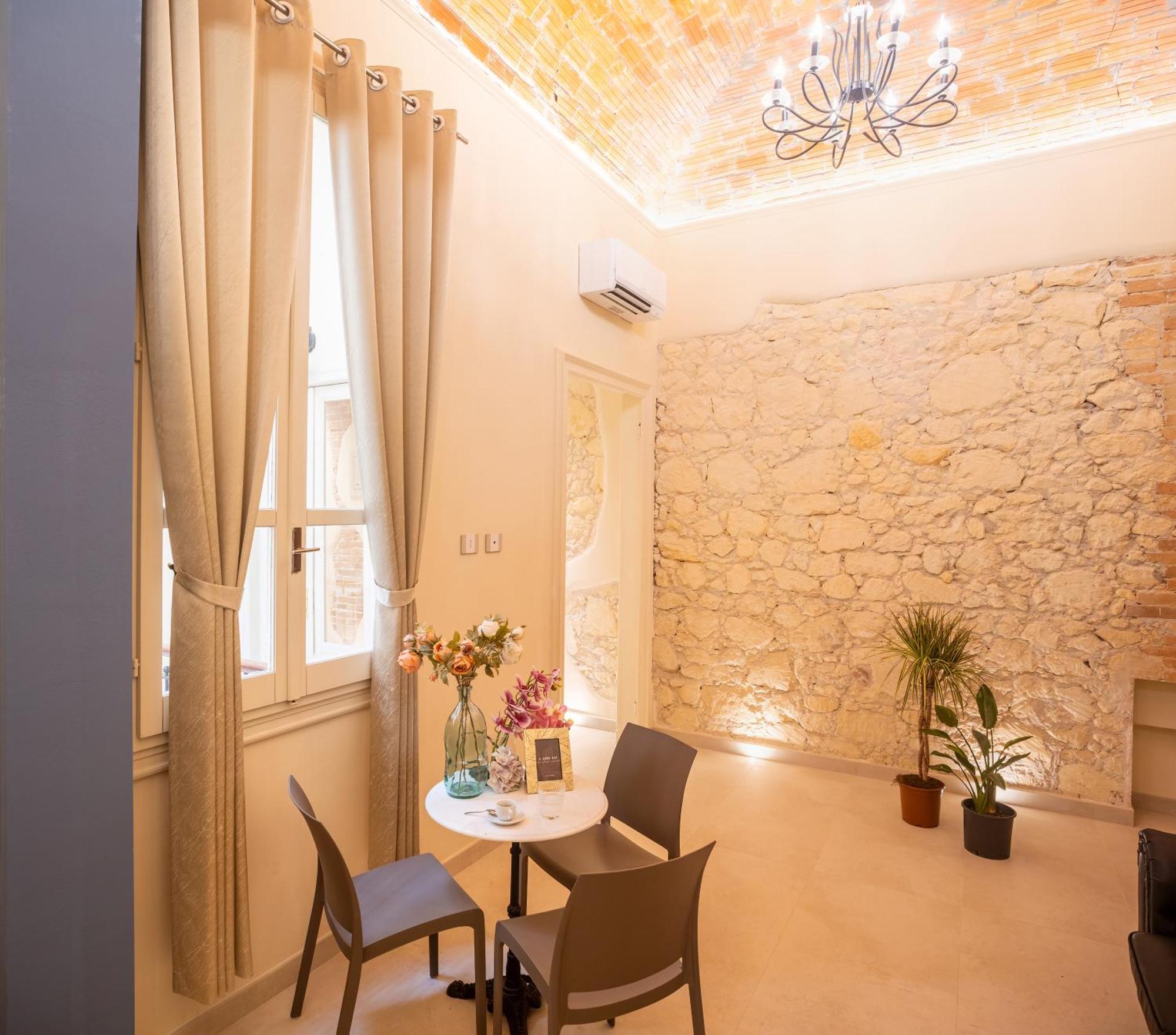 קליארי Magnini Rooms מראה חיצוני תמונה
